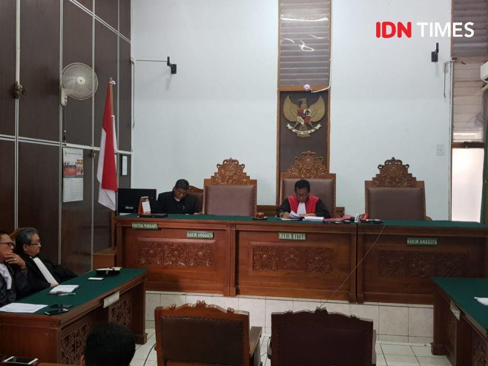 (Suasana pra peradilan Rommy pada 14 Mei 2019) IDN Times/Santi Dewi