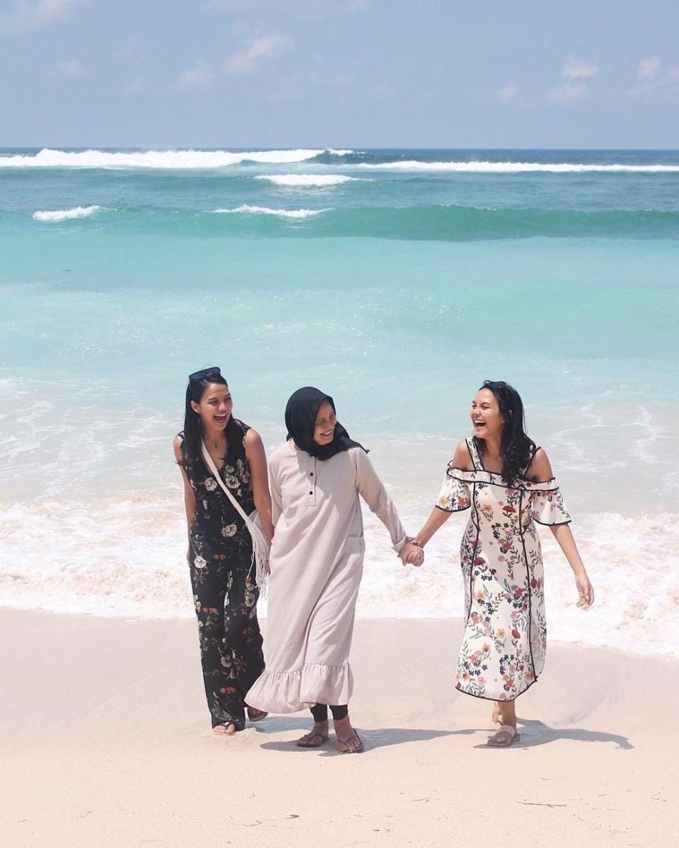 instagram.com/valerie.twns