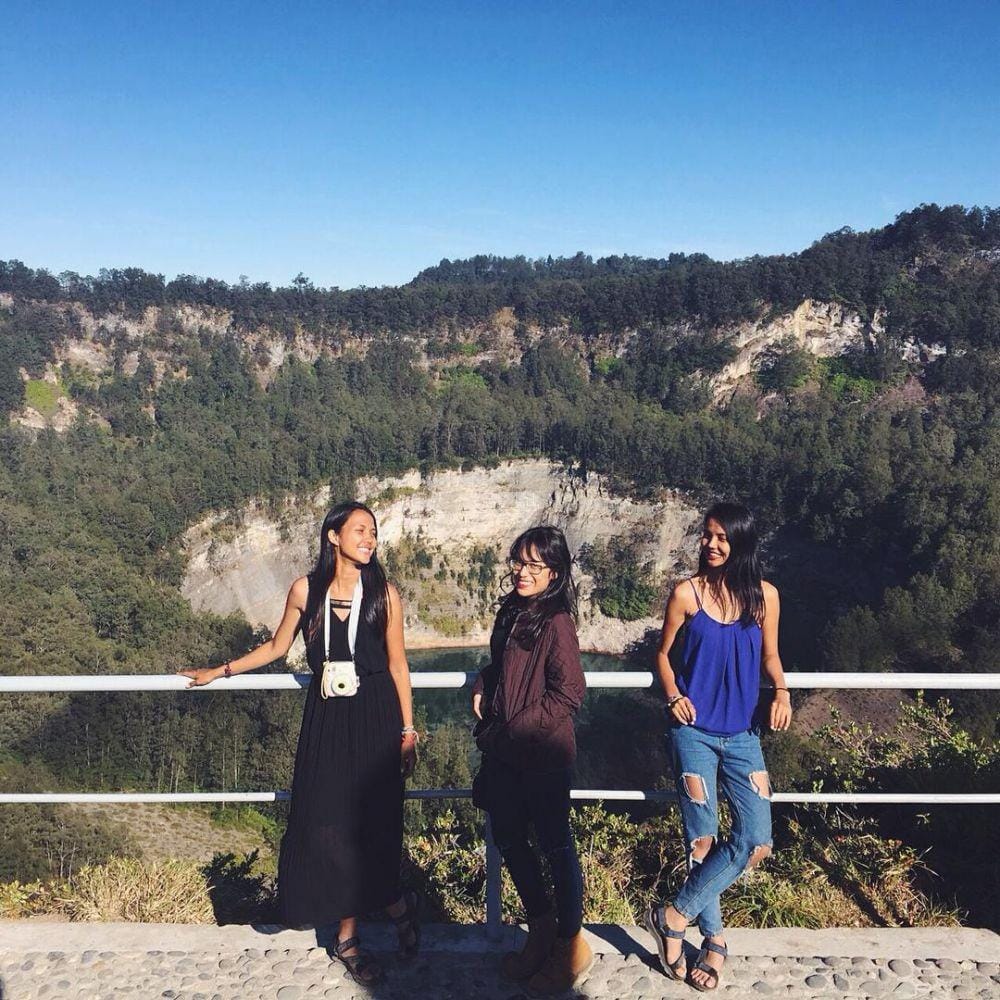 instagram.com/valerieandveronika