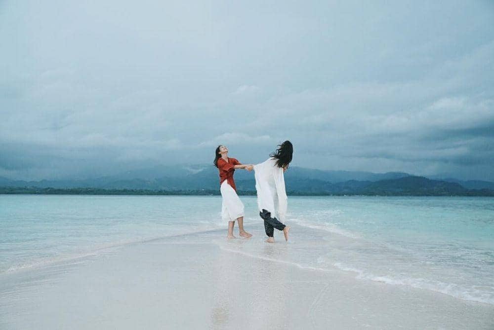 instagram.com/valerieandveronika