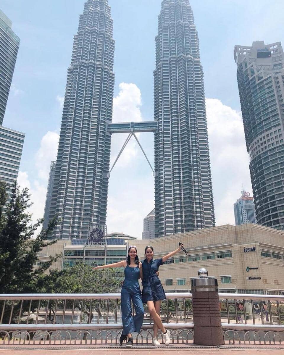 instagram.com/valerieandveronika