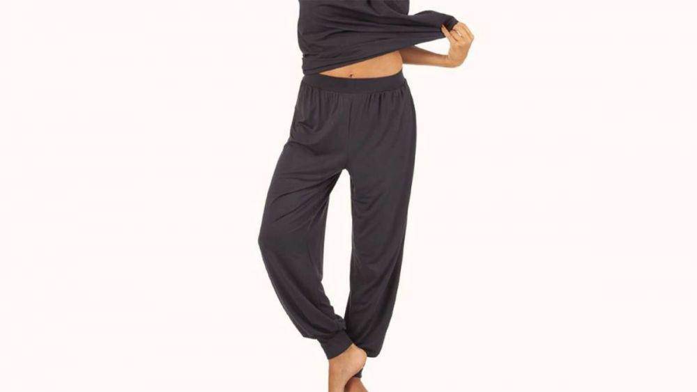 yogajournal.com