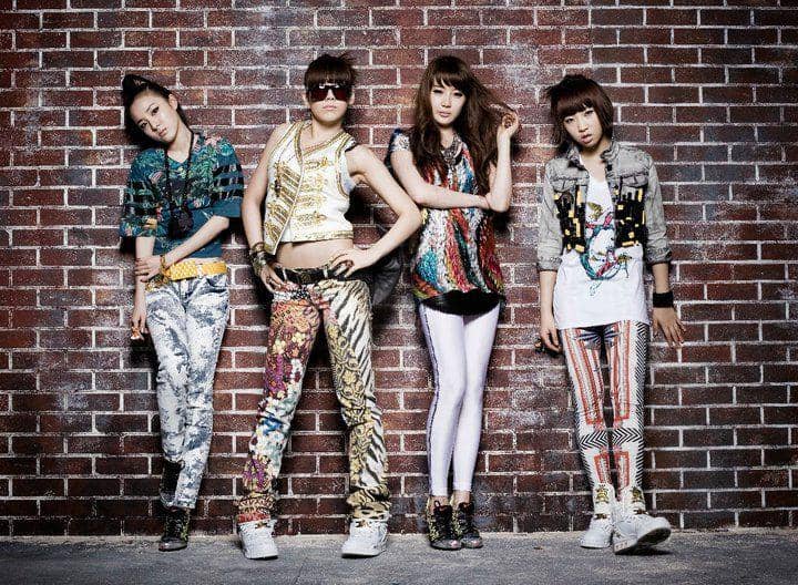 facebook.com/pg/2NE1/