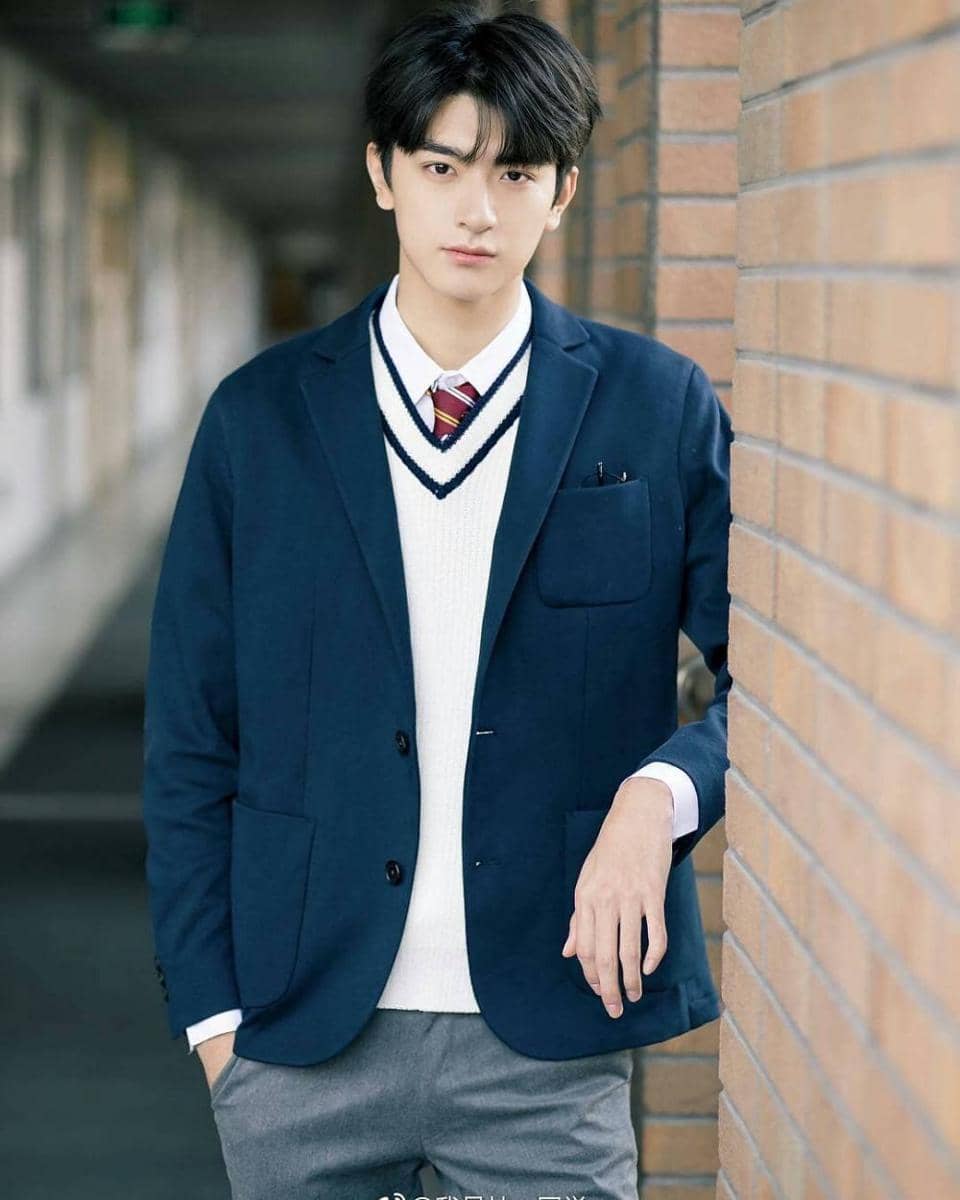 instagram.com/linyi99_