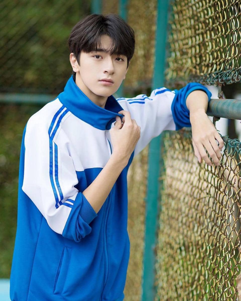 instagram.com/linyi_99