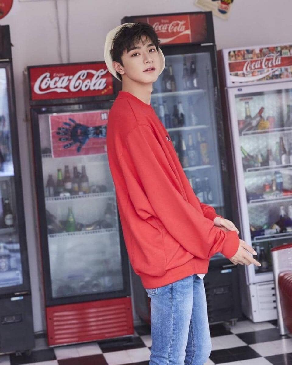 instagram.com/linyi_99