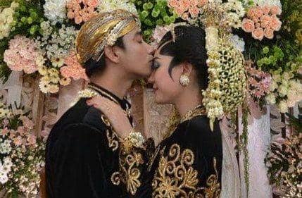 instagram.com/aiu_rp