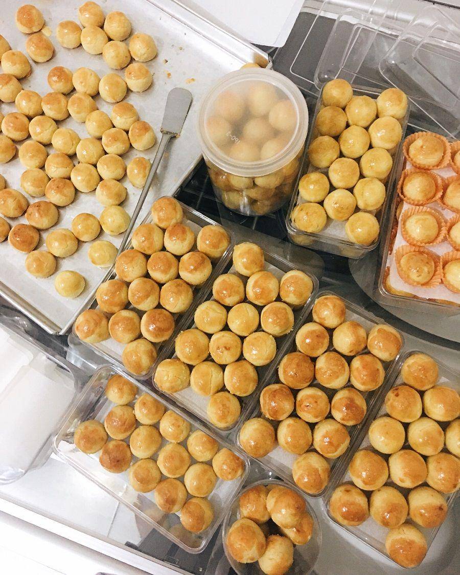 instagram.com/mommebake