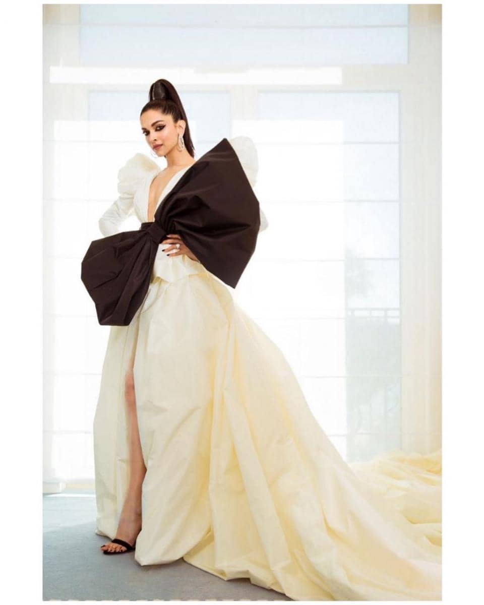 instagram.com/deepikapadukone