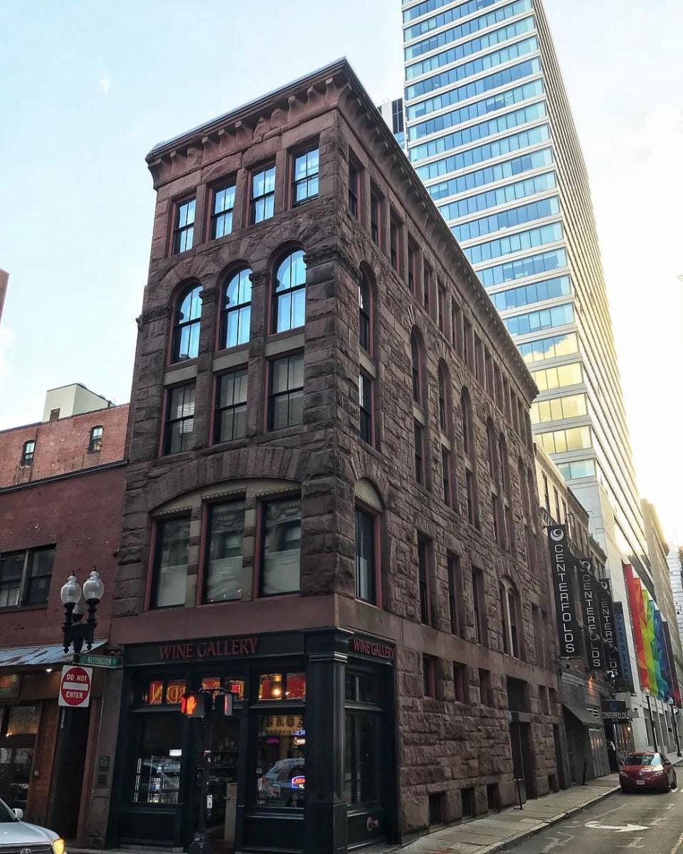 instagram.com/coffeeblackbrooks