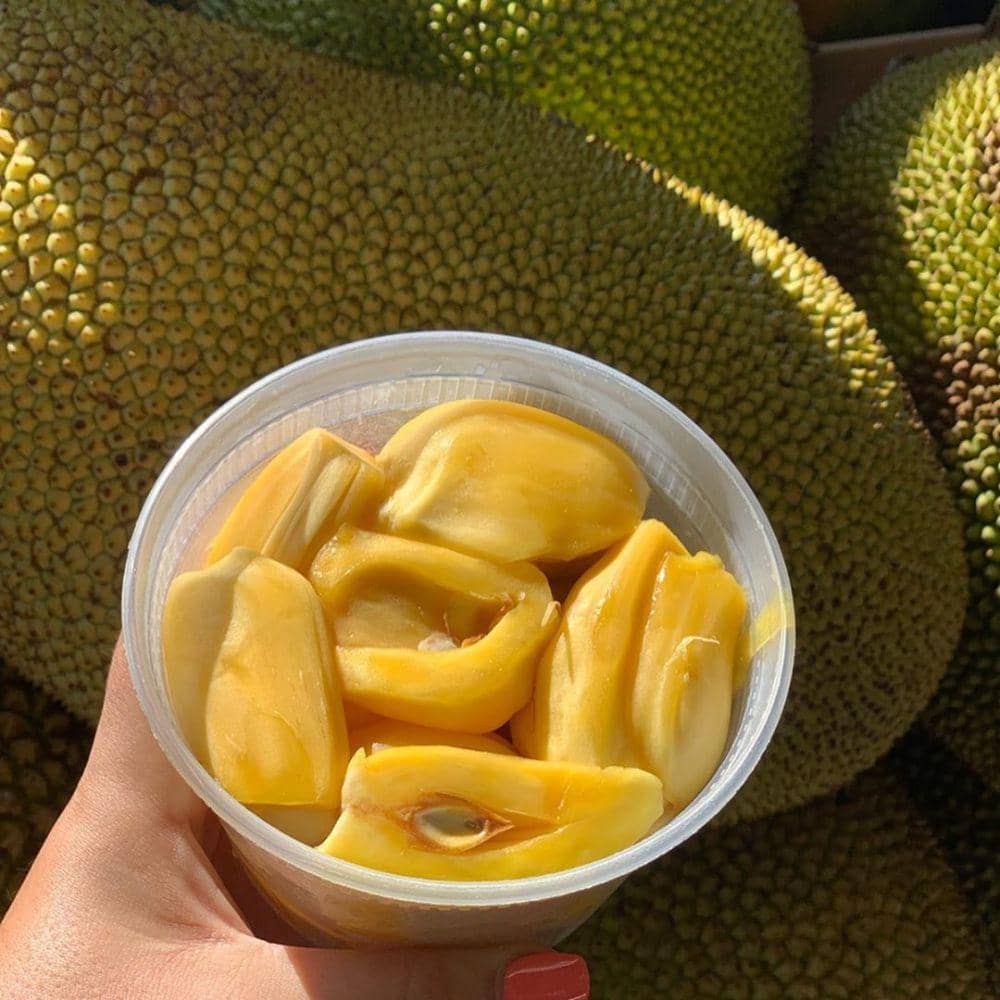 instagram.com/robertisherefruitstandandfarm