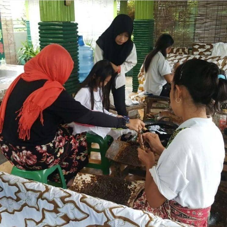 instagram.com/cicirahardhani