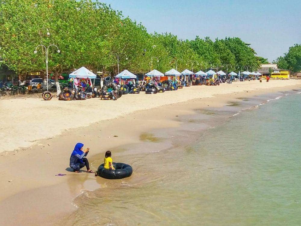 instagram.com/gresiktourism