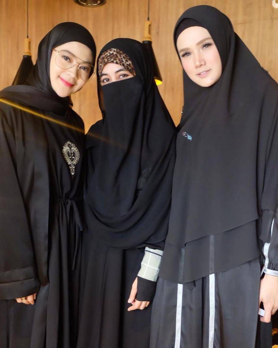 instagram.com/mulanjameela1
