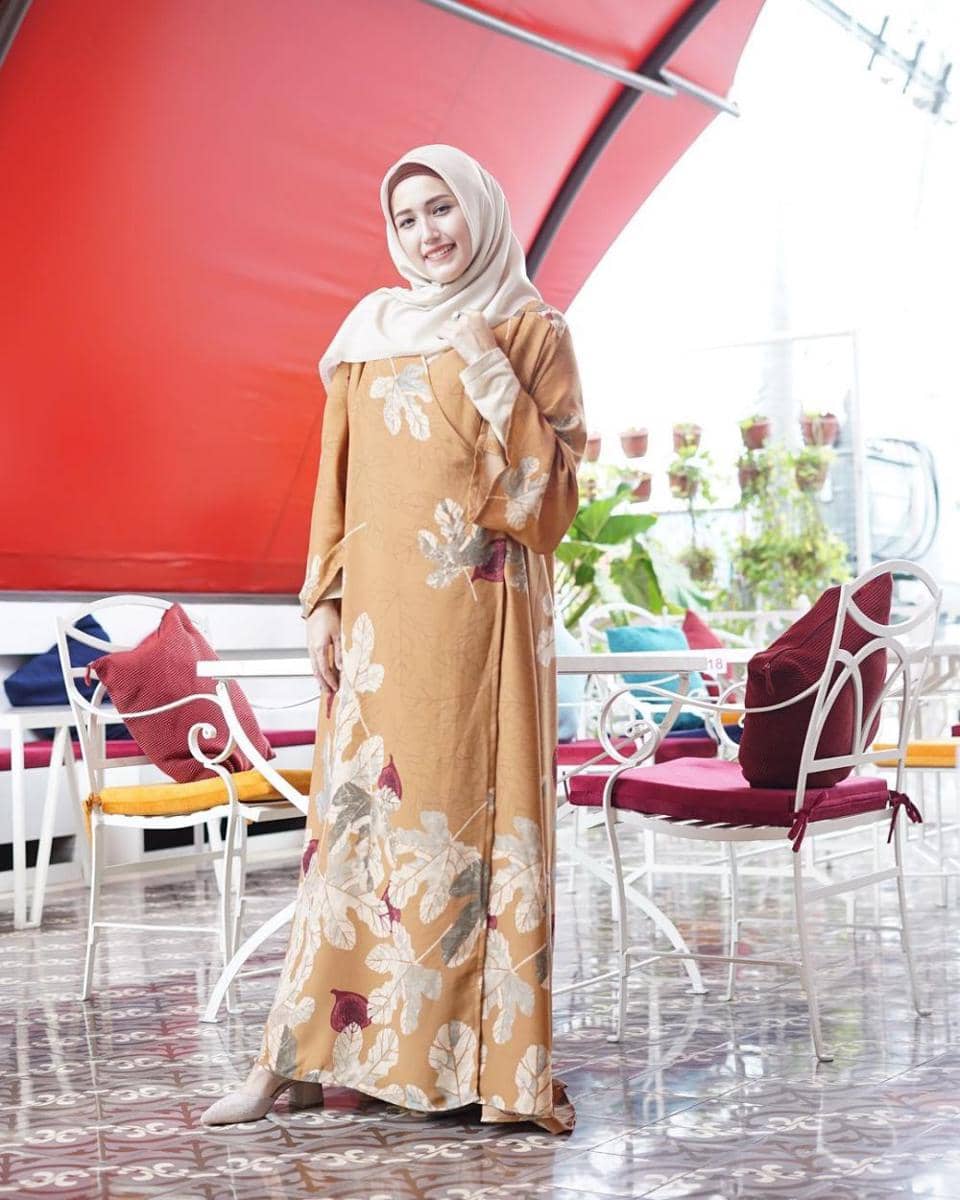 instagram.com/adeliapasha