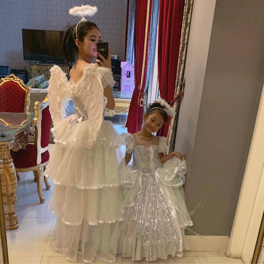 instagram.com/dellaperez