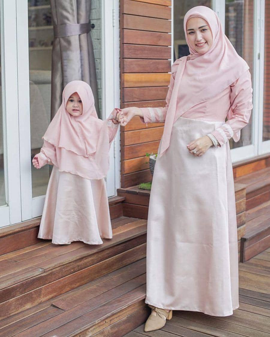 instagram.com/adeliapasha