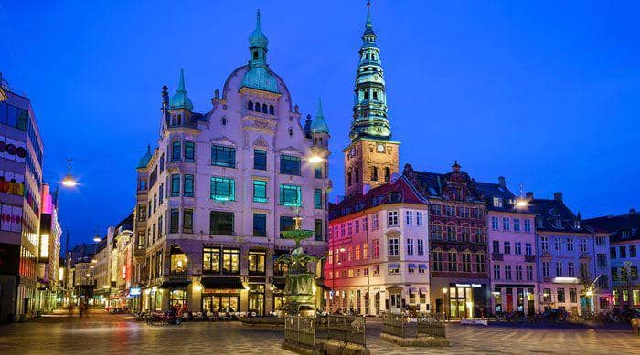 azamaraclubcruises.com