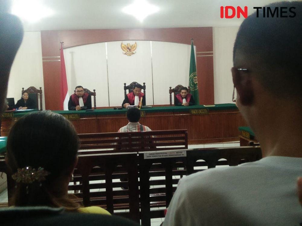 Sidang RBS Mantan Bupati Tapteng soal penipuan CPNS