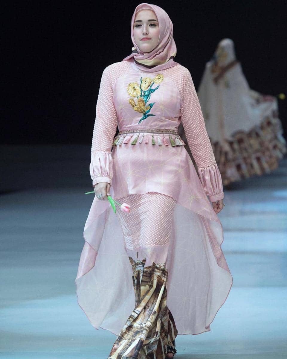 instagram.com/adeliapasha