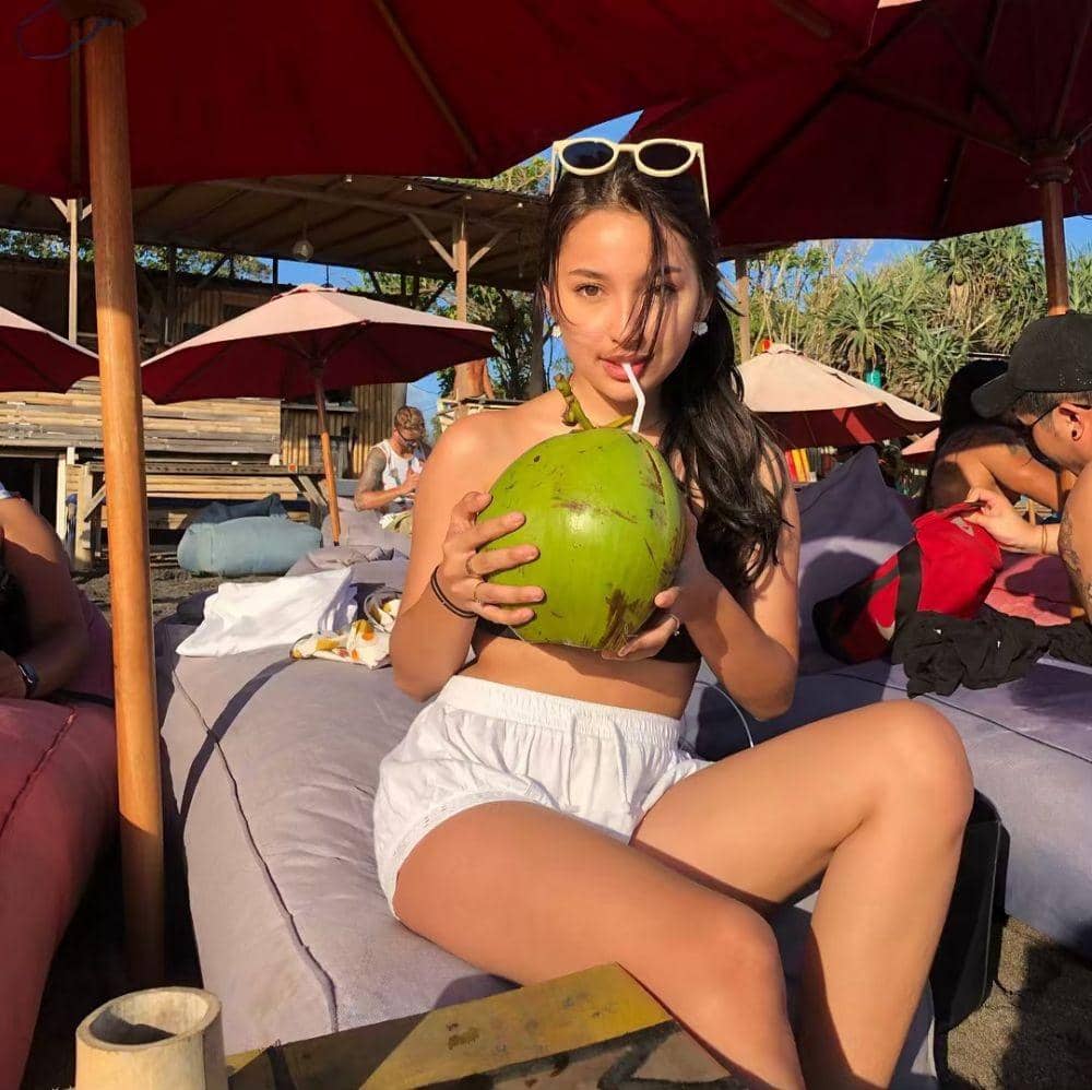 Instagram.com/jennifercoppenreal20