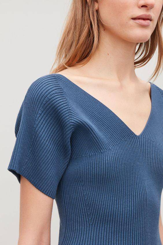 cosstores.com