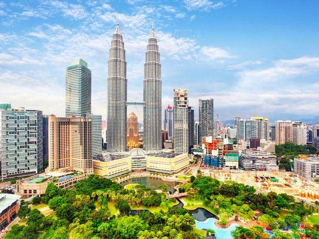 uniglobesunbursttravel.com