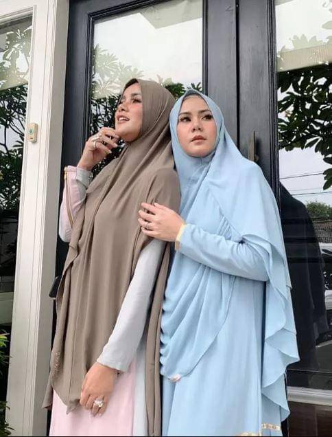 instagram.com/cynthiaramlan/