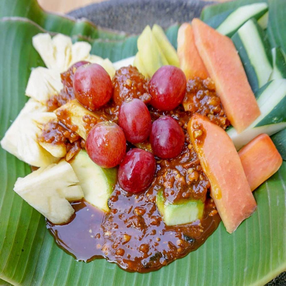 instagram.com/rujak_ndower