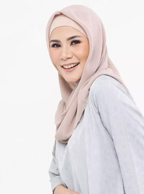 instagram.com/cynthiaramlan/