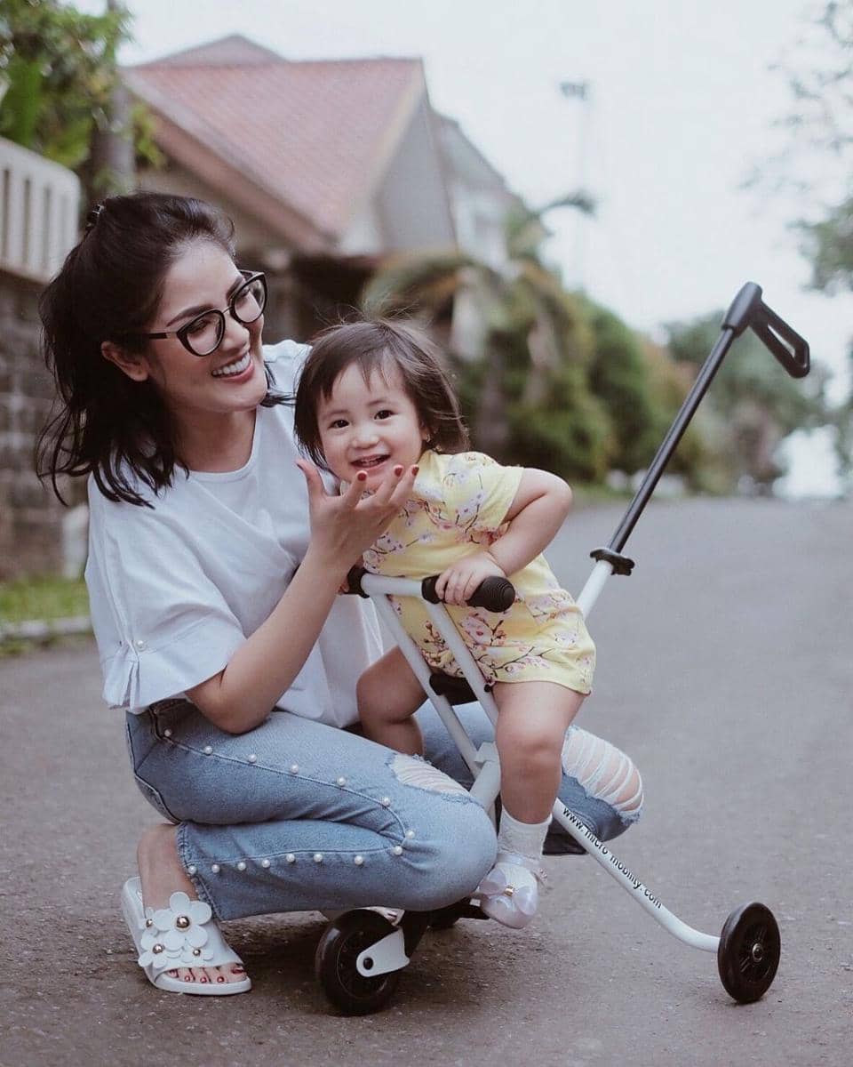 instagram.com/nindyparasadyharsono