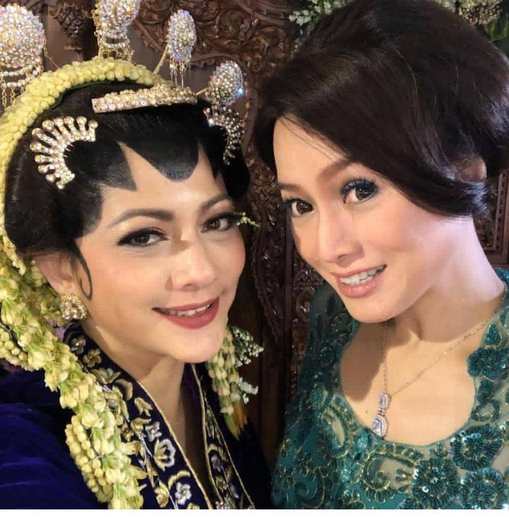instagram.com/yoelitta_palar