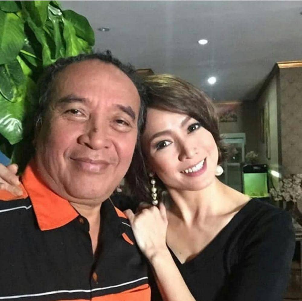 instagram.com/yoelitta_palar