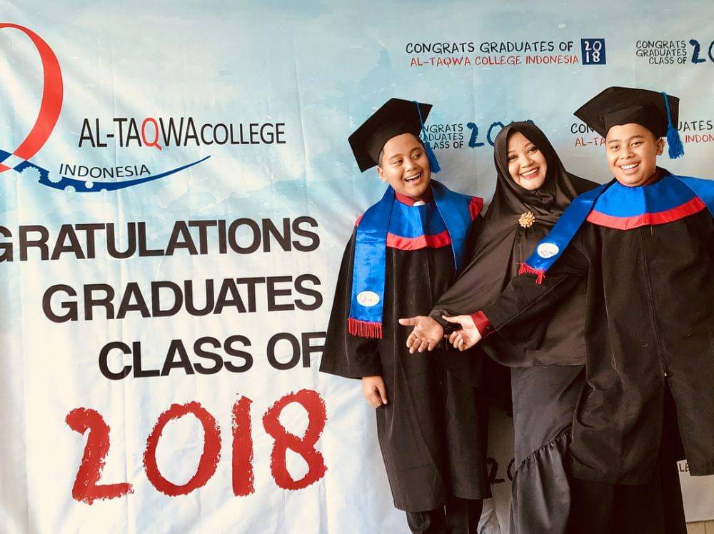 instagram.com/indradewi2242