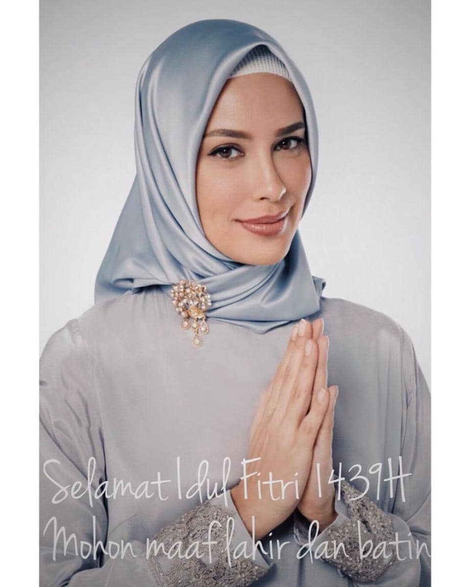 instagram.com/sophia_latjuba88