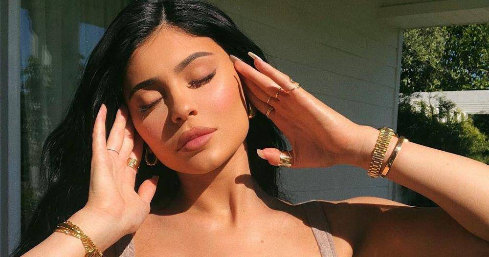 instagram.com/kyliejenner