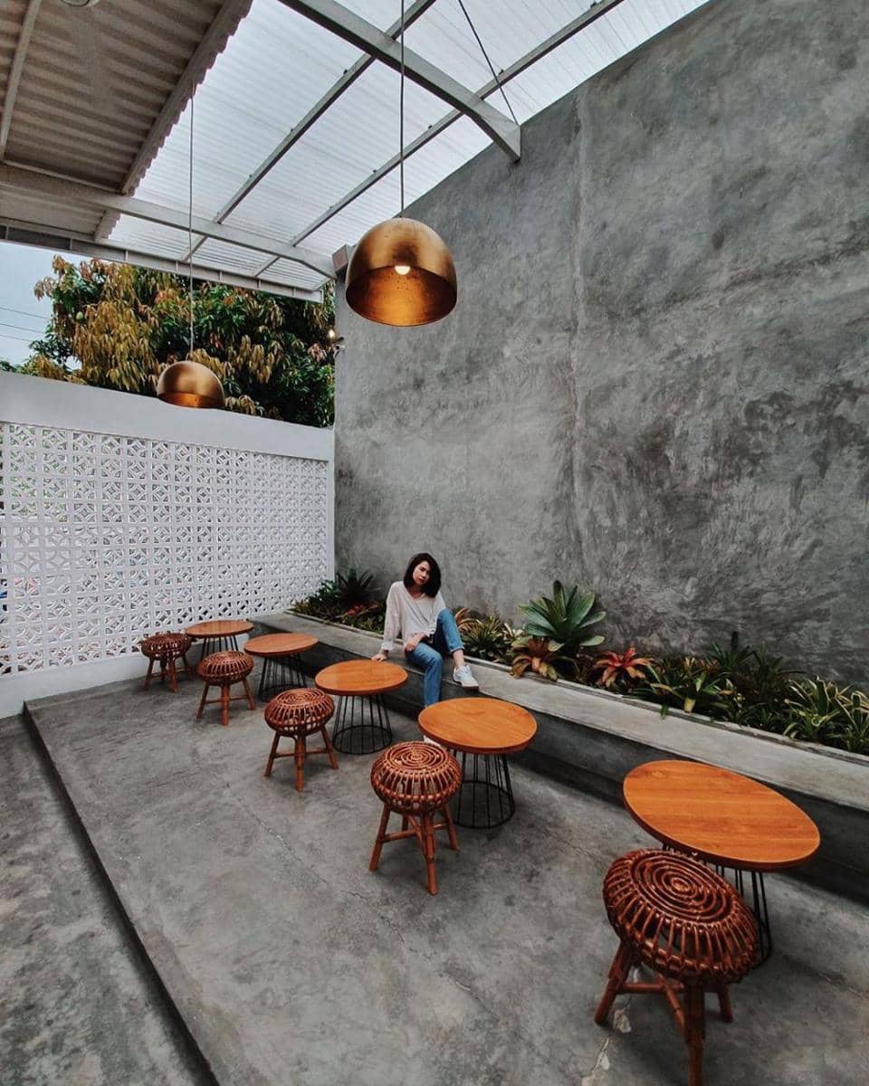 instagram.com/laurabas