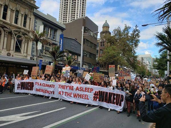 twitter.com/JayDaiKun