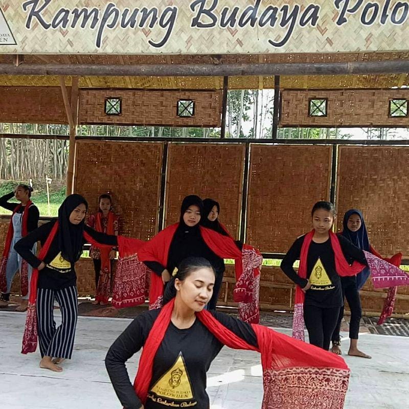 instagram.com/kampung_budaya_polowijen
