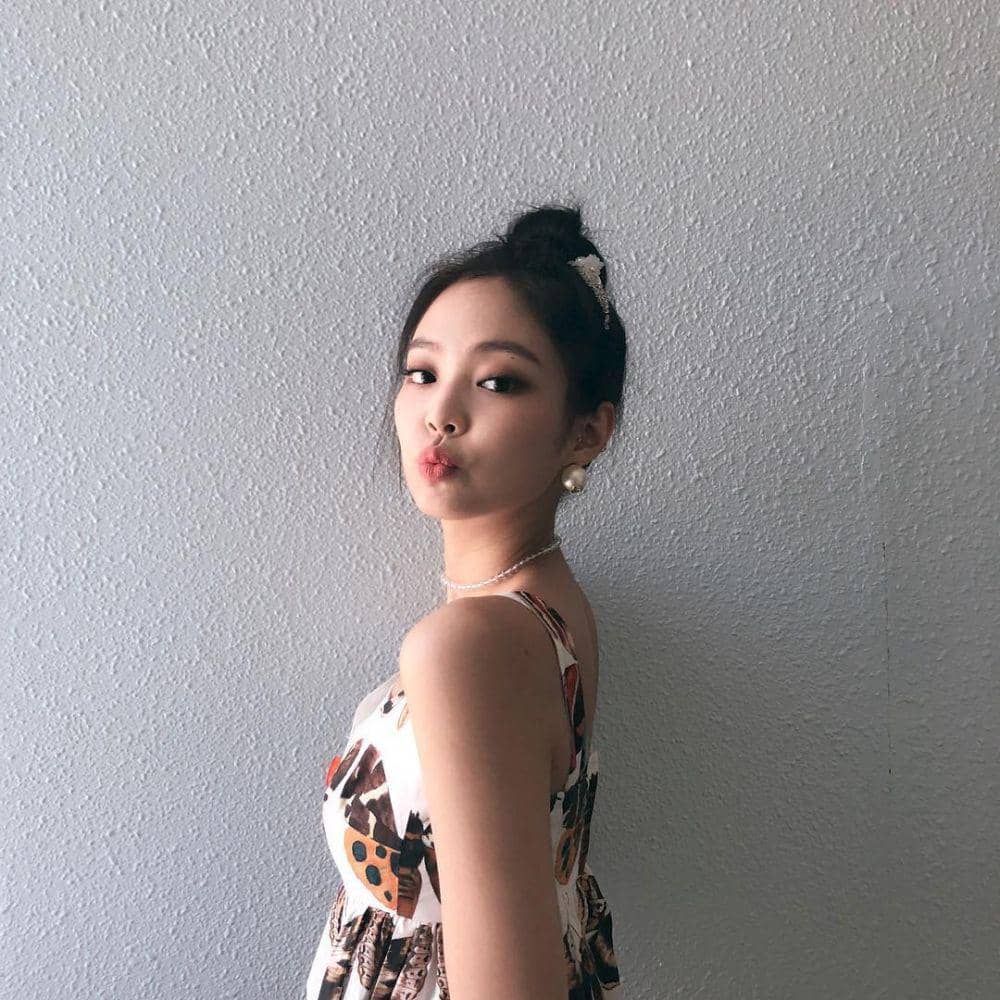 instagram.com/jennierubyjane