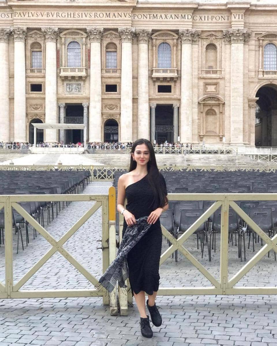 instagram.com/natasharatulangi