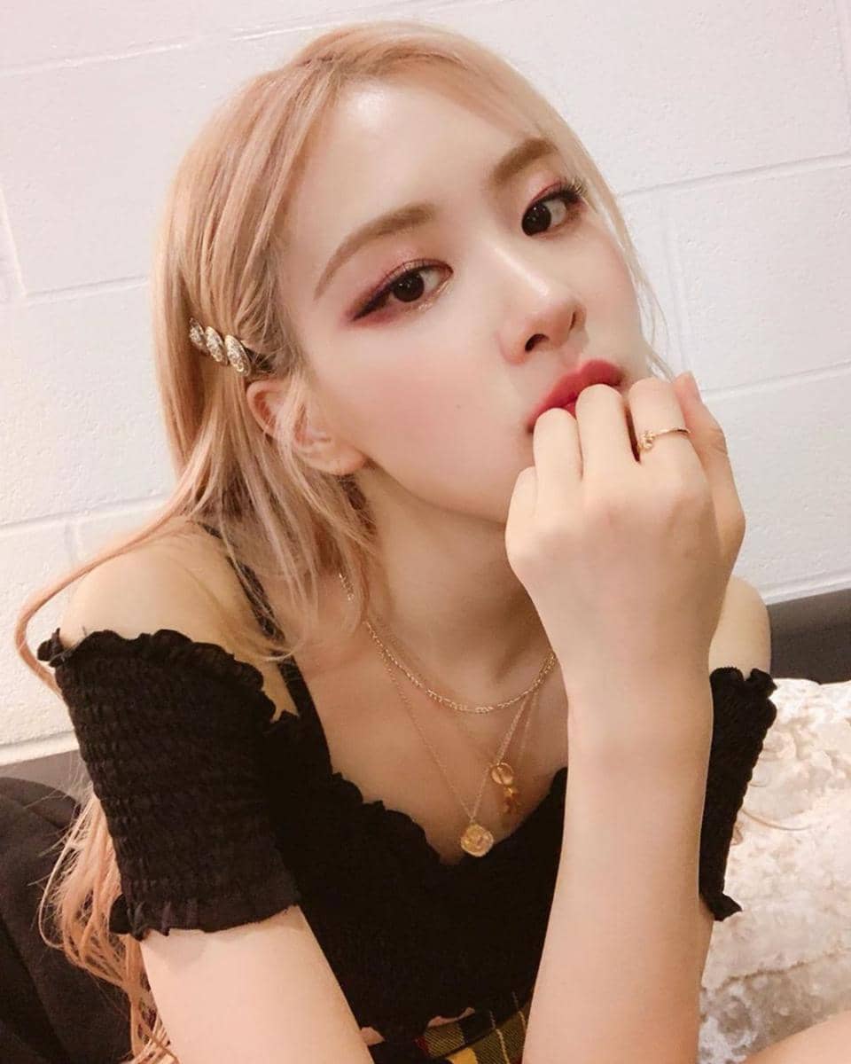 instagram.com/roses_are_rosie