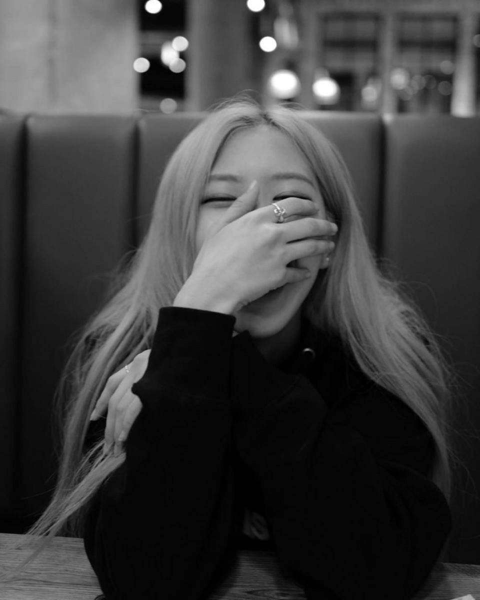 instagram.com/roses_are_rosie