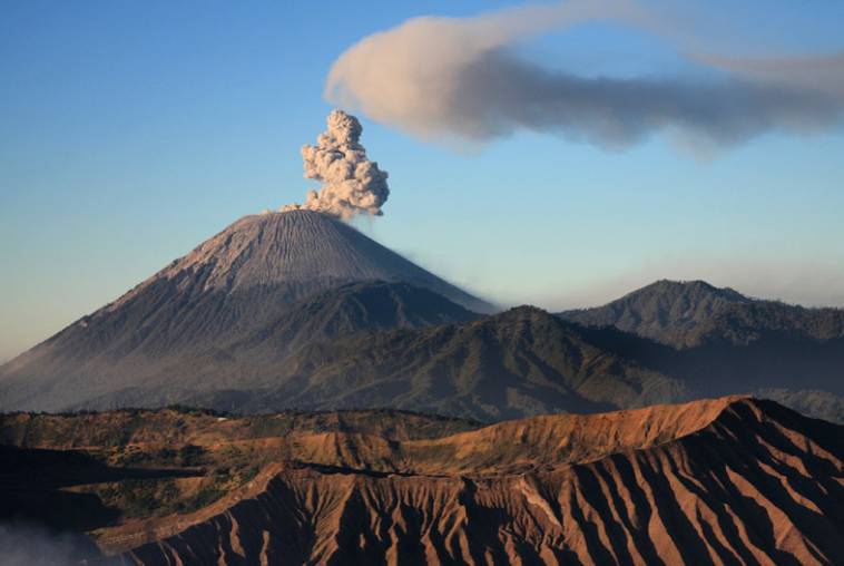 Gunung Semeru. nyero/bromoeastjava.com
