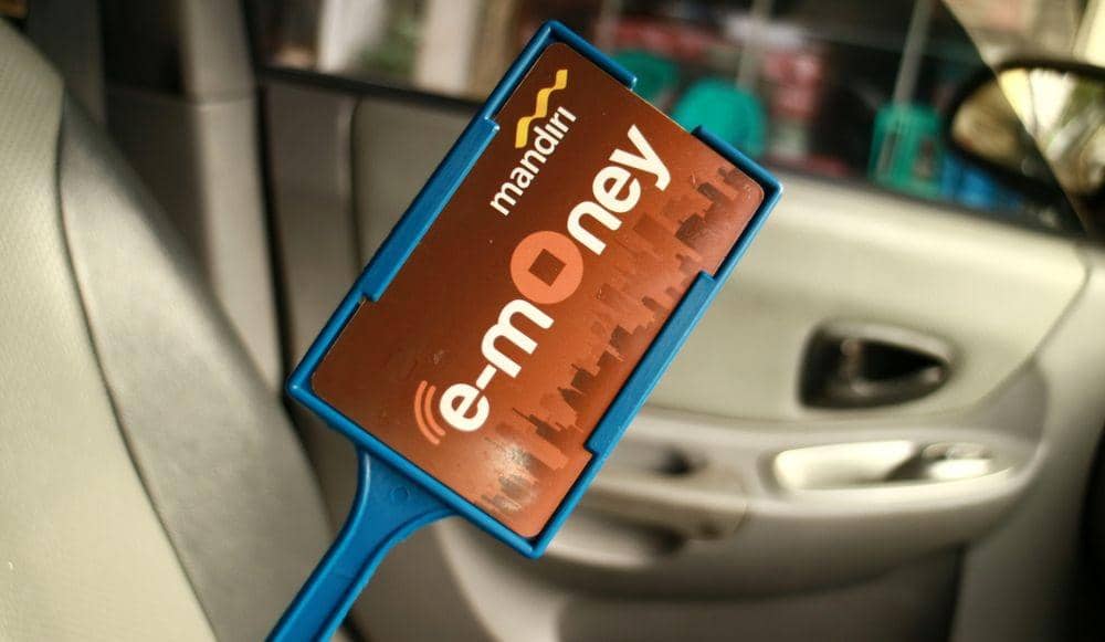 shutterstock.com/harismoyo