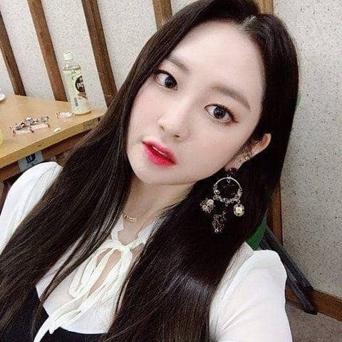 Instagram.com/momoland_official