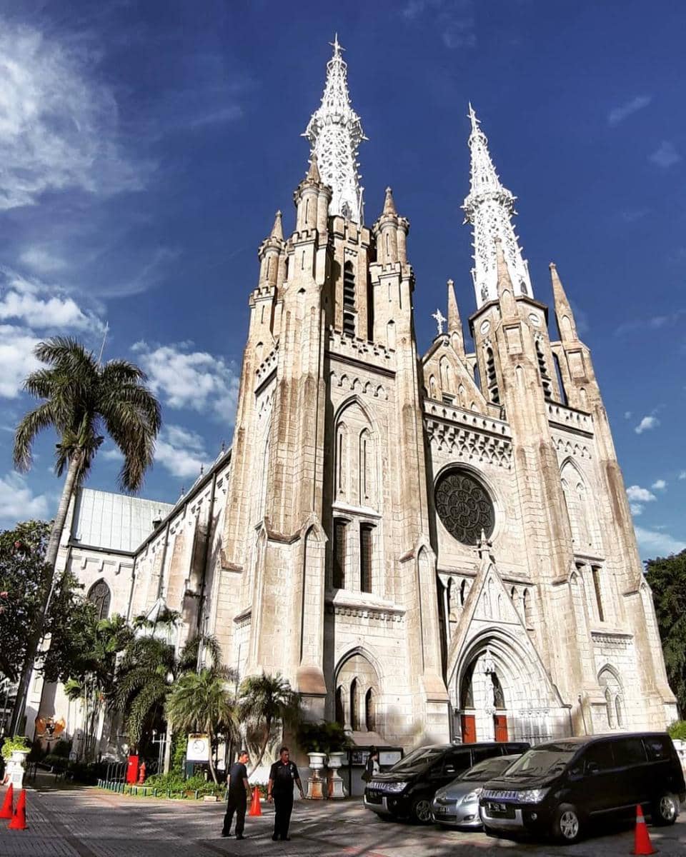 instagram.com/pejalankakibiasa