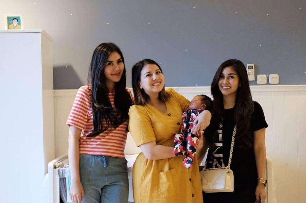 instagram.com/tya_ariestya