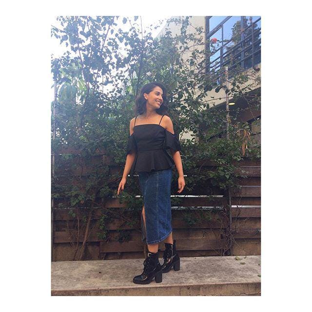 instagram.com/@naomi Scott