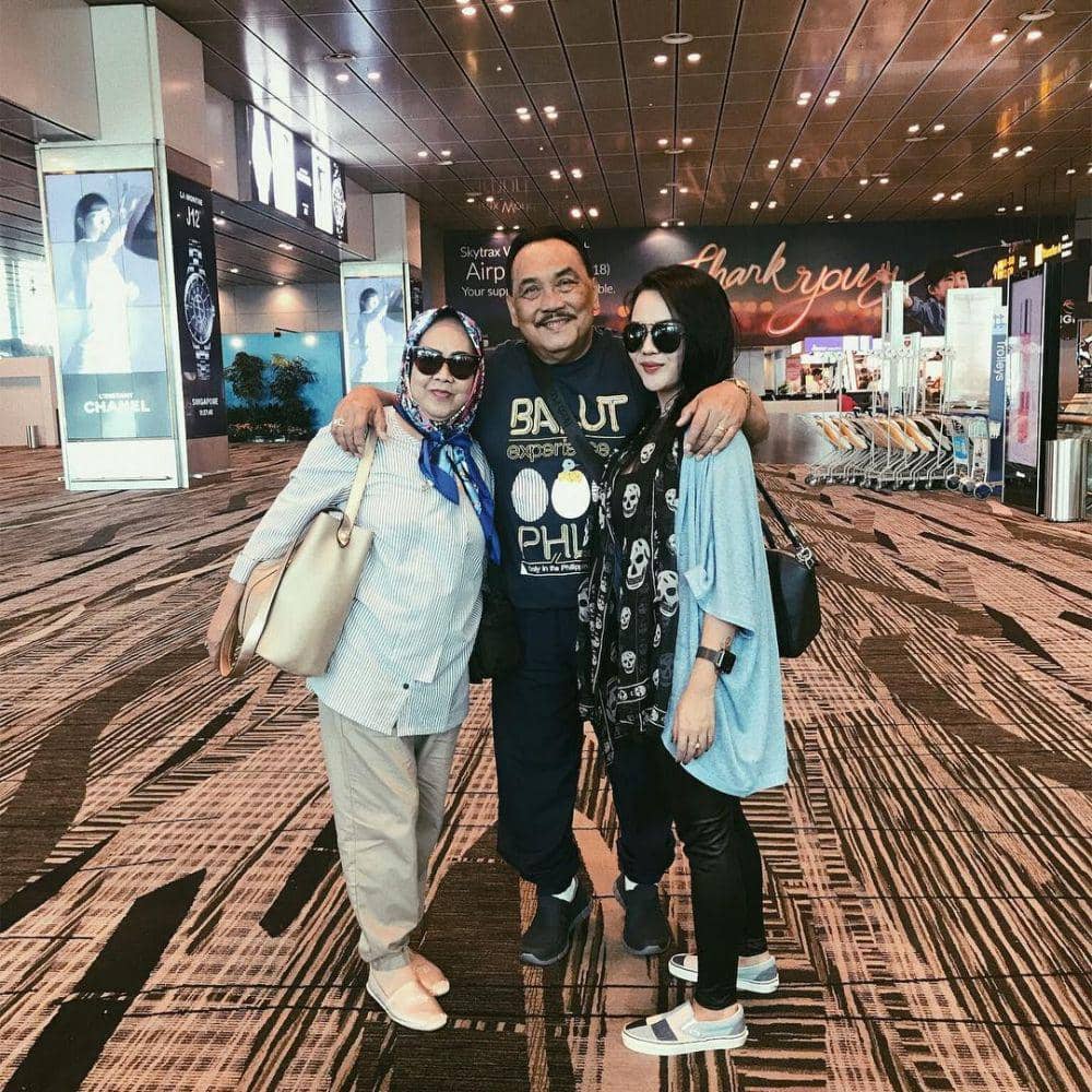 instagram.com/anggitasari612